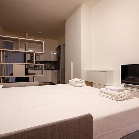 Ugo Bassi Lux Apartment Болонья Екстер'єр фото
