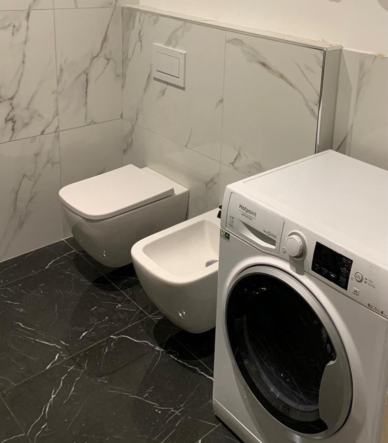Ugo Bassi Lux Apartment Болонья Екстер'єр фото