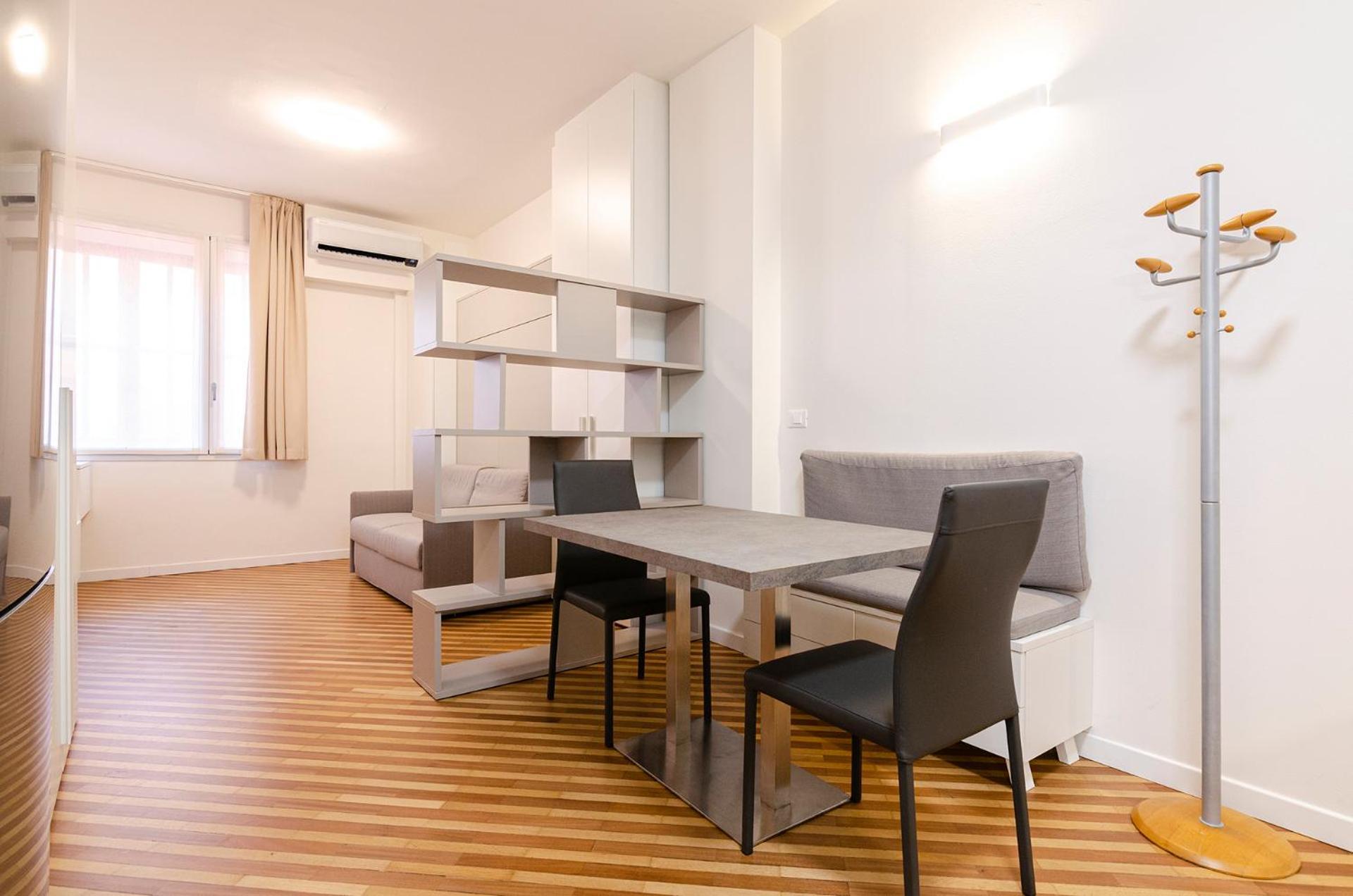 Ugo Bassi Lux Apartment Болонья Екстер'єр фото